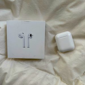 right airpod and charging case and the box. I've lost the left airpod.